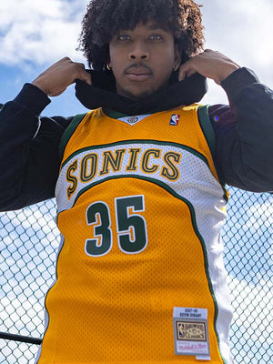 Depicts Sonics Jersey