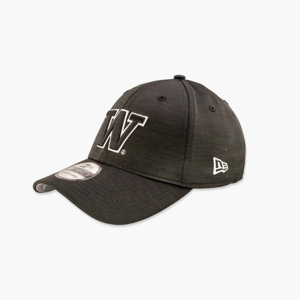 Washington Huskies Blackout FlexFit Hat