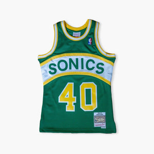 Mitchell & Ness Men's Kevin Durant Seattle SuperSonics Authentic Jersey - Gold